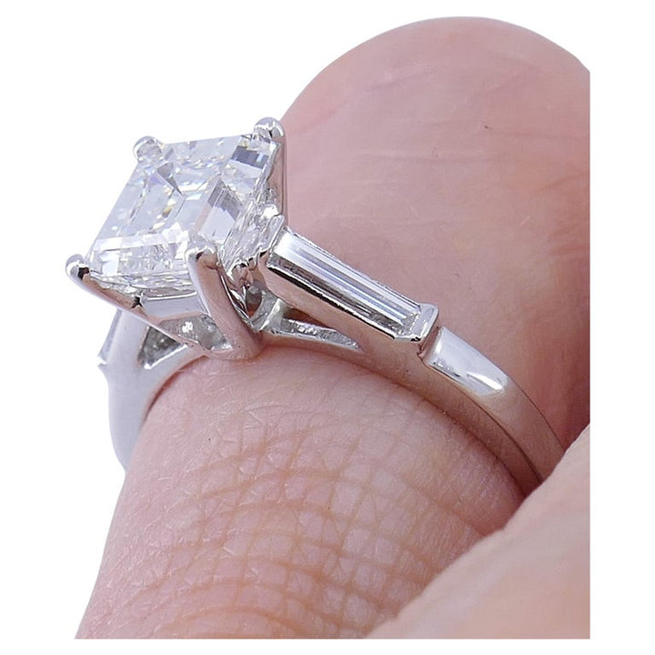1.27-carat GIA F VS2 Diamond Platinum Solitaire Ring