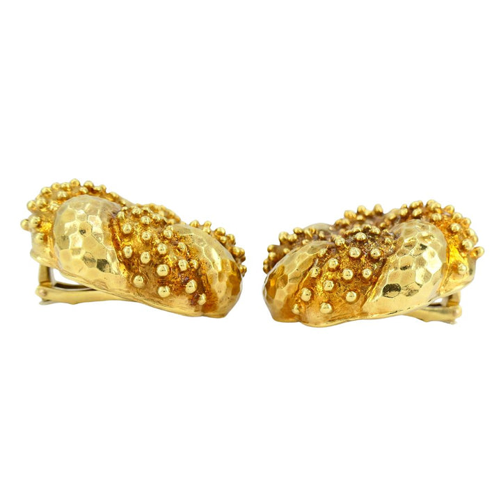 Vintage Wander 18k Gold Floral Clip-on Earrings
