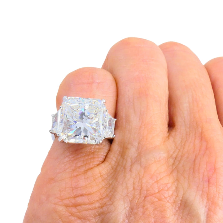 8.02-carat GIA Certified Diamond Ring 18k White Gold Modern Jewelry