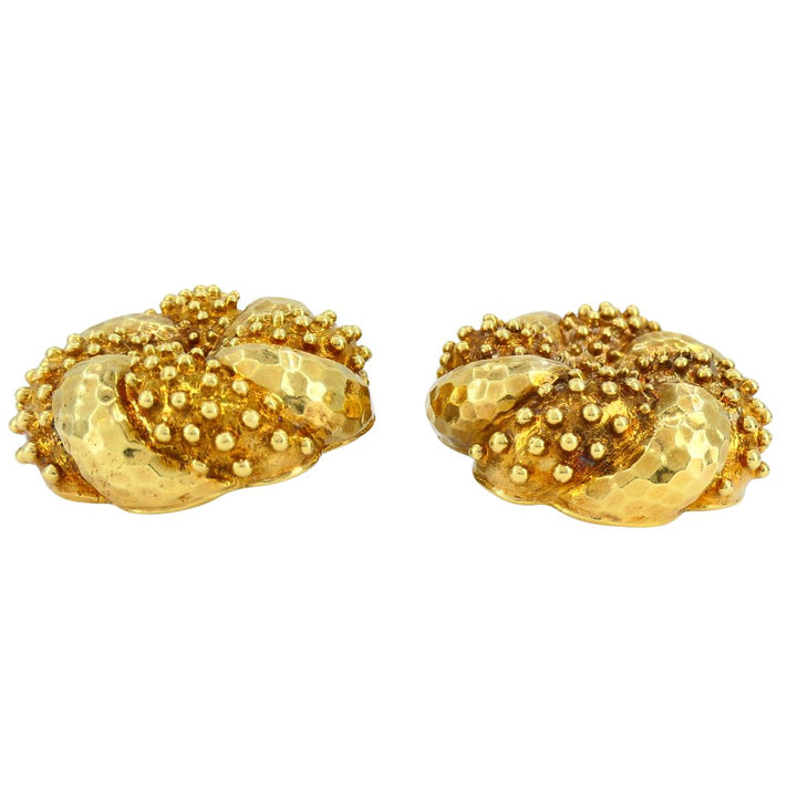 Vintage Wander 18k Gold Floral Clip-on Earrings