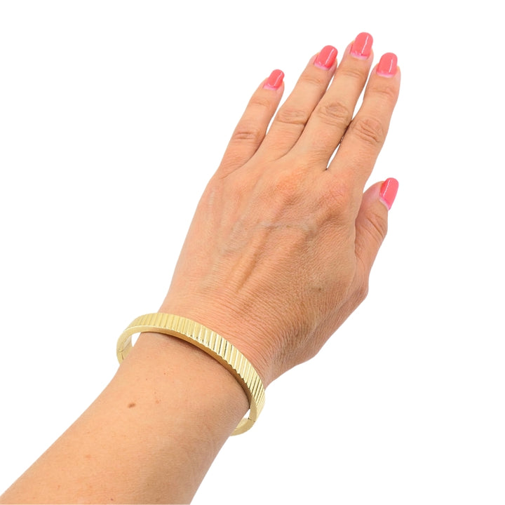 14k Gold Ribbed Bangle Vintage Bracelet