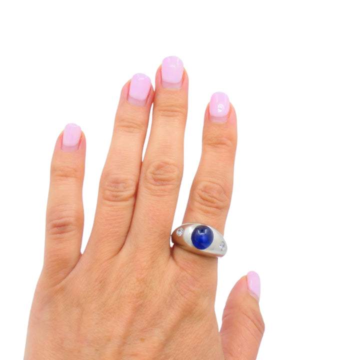 14k White Gold Cabochon Sapphire Diamond Ring