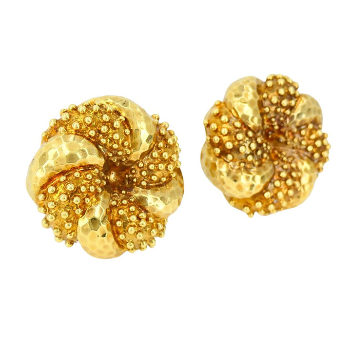 Vintage Wander 18k Gold Floral Clip-on Earrings