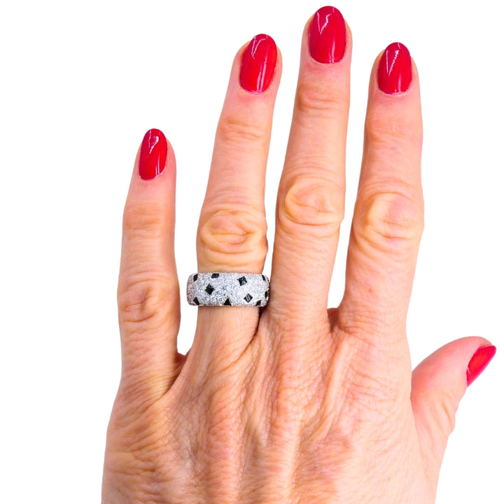 Cartier Panthere Pelage 18k White Gold Diamond Black Onyx Band Ring Estate Jewelry