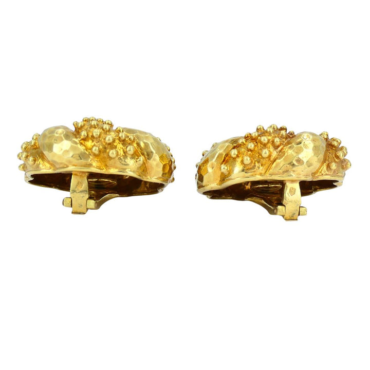 Vintage Wander 18k Gold Floral Clip-on Earrings