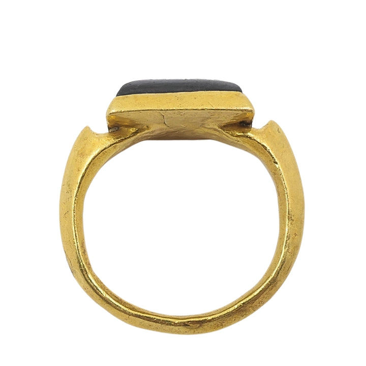 Vintage Intaglio Ring 22k Gold Signet Ring Glass
