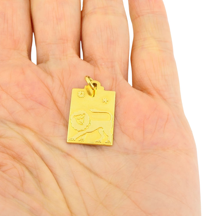 Leo Lion 18k Gold Charm Vintage Pendant