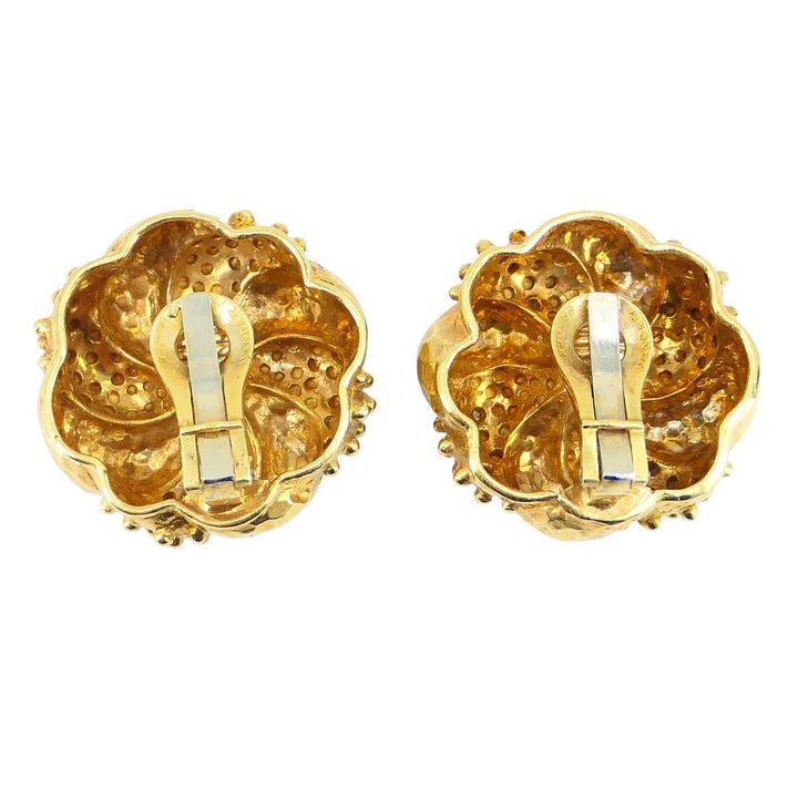 Vintage Wander 18k Gold Floral Clip-on Earrings