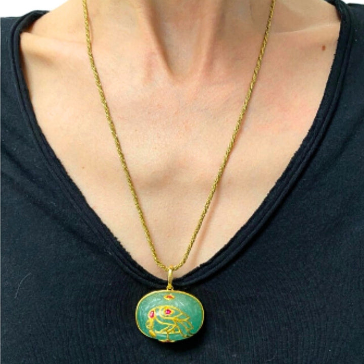 1930’s Yellow Gold, Carved Emerald and Ruby Pendant Chain Necklace