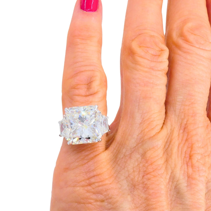 8.02-carat GIA Certified Diamond Ring 18k White Gold Modern Jewelry