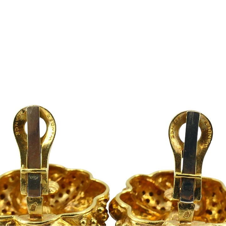 Vintage Wander 18k Gold Floral Clip-on Earrings