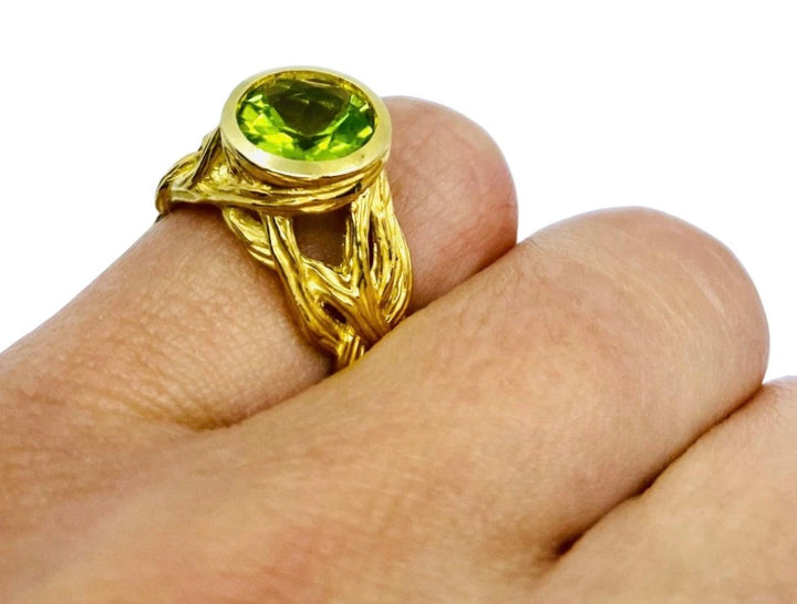 Angela Cummings 1990s Peridot Gold Ring