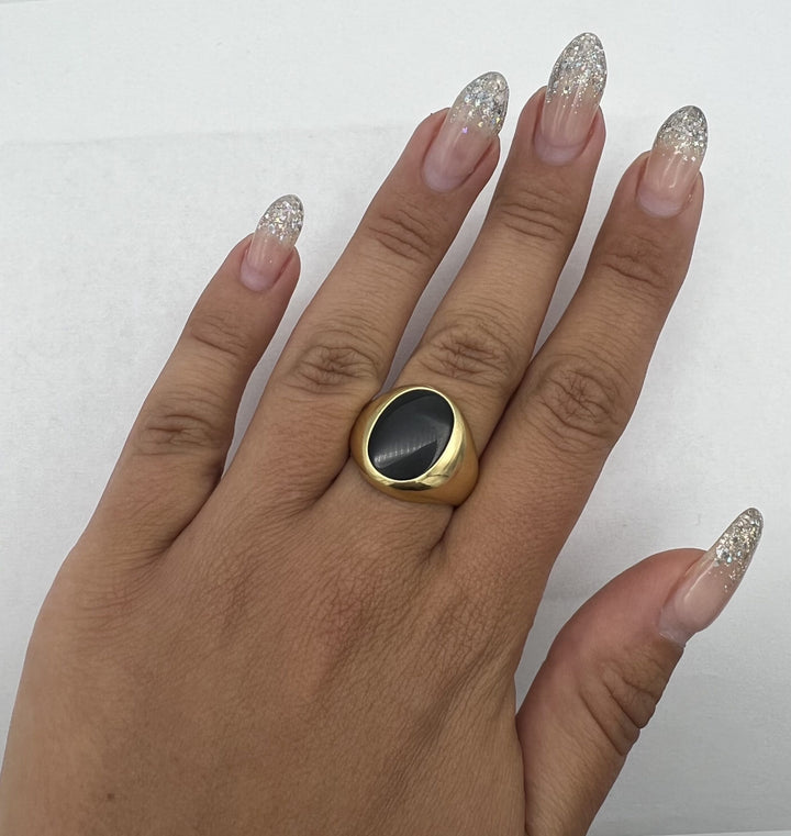 Tiffany & Co. Onyx Gold Signet Ring 18k, 1950-1960's
