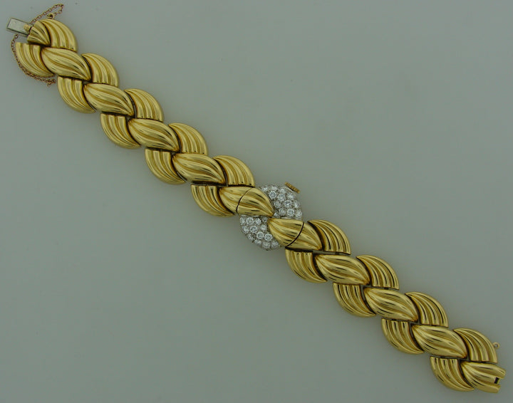 Van Cleef & Arpels Diamond 18k Gold Ladies Watch Bracelet Vintage Omega Movement