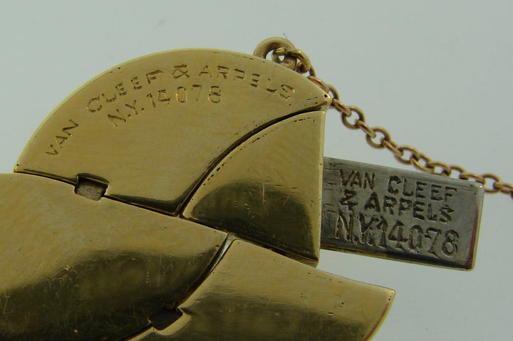 Van Cleef & Arpels Diamond 18k Gold Ladies Watch Bracelet Vintage Omega Movement