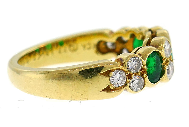 Van Cleef & Arpels Emerald Diamond Gold Ring 1970s