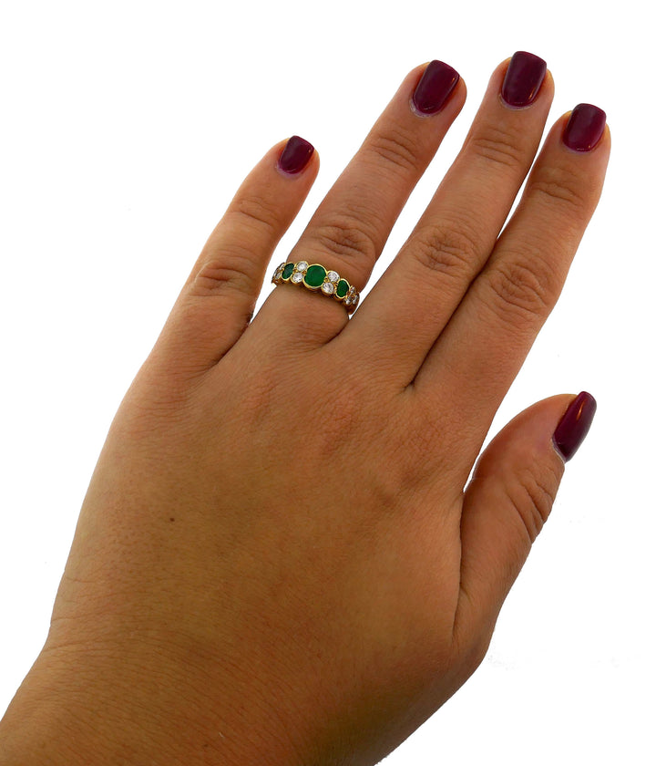 Van Cleef & Arpels Emerald Diamond Gold Ring 1970s