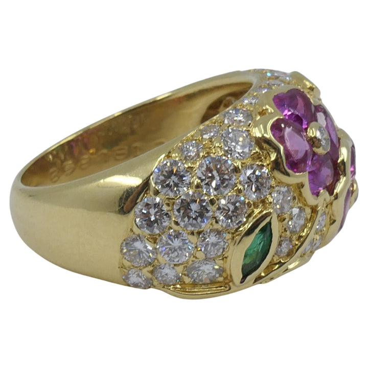 Van Cleef & Arpels Diamond Flower Ring