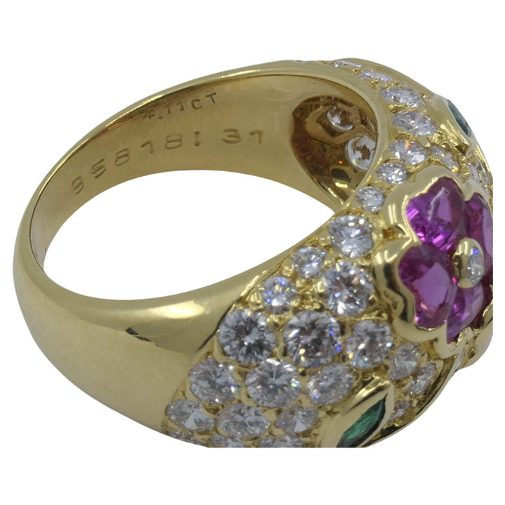 Van Cleef & Arpels Diamond Flower Ring