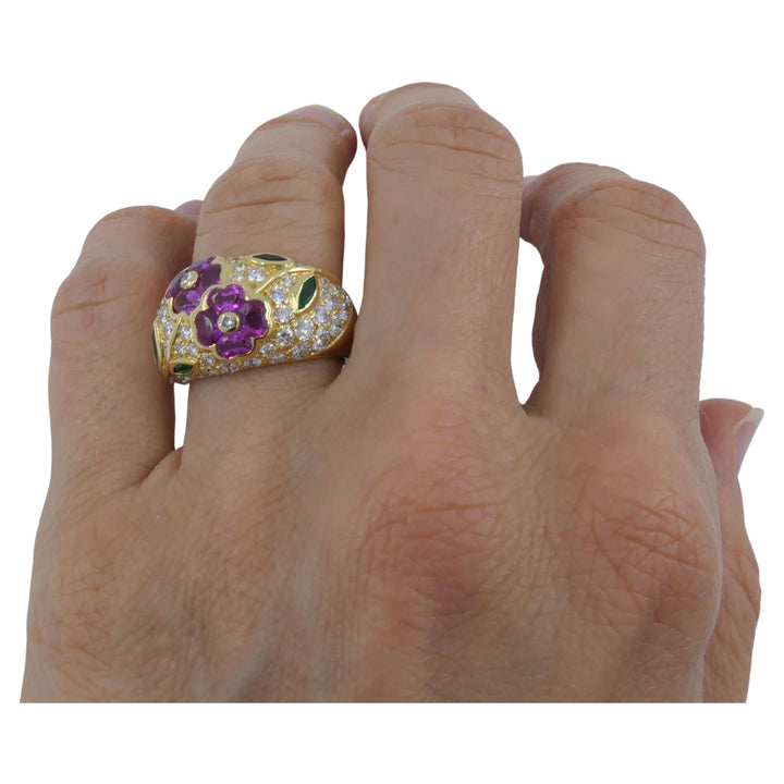 Van Cleef & Arpels Diamond Flower Ring