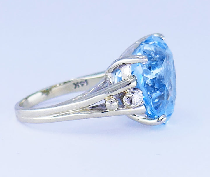 Vintage Ring 14k White Gold Aquamarine Diamond Cocktail Ring Estate Jewelry