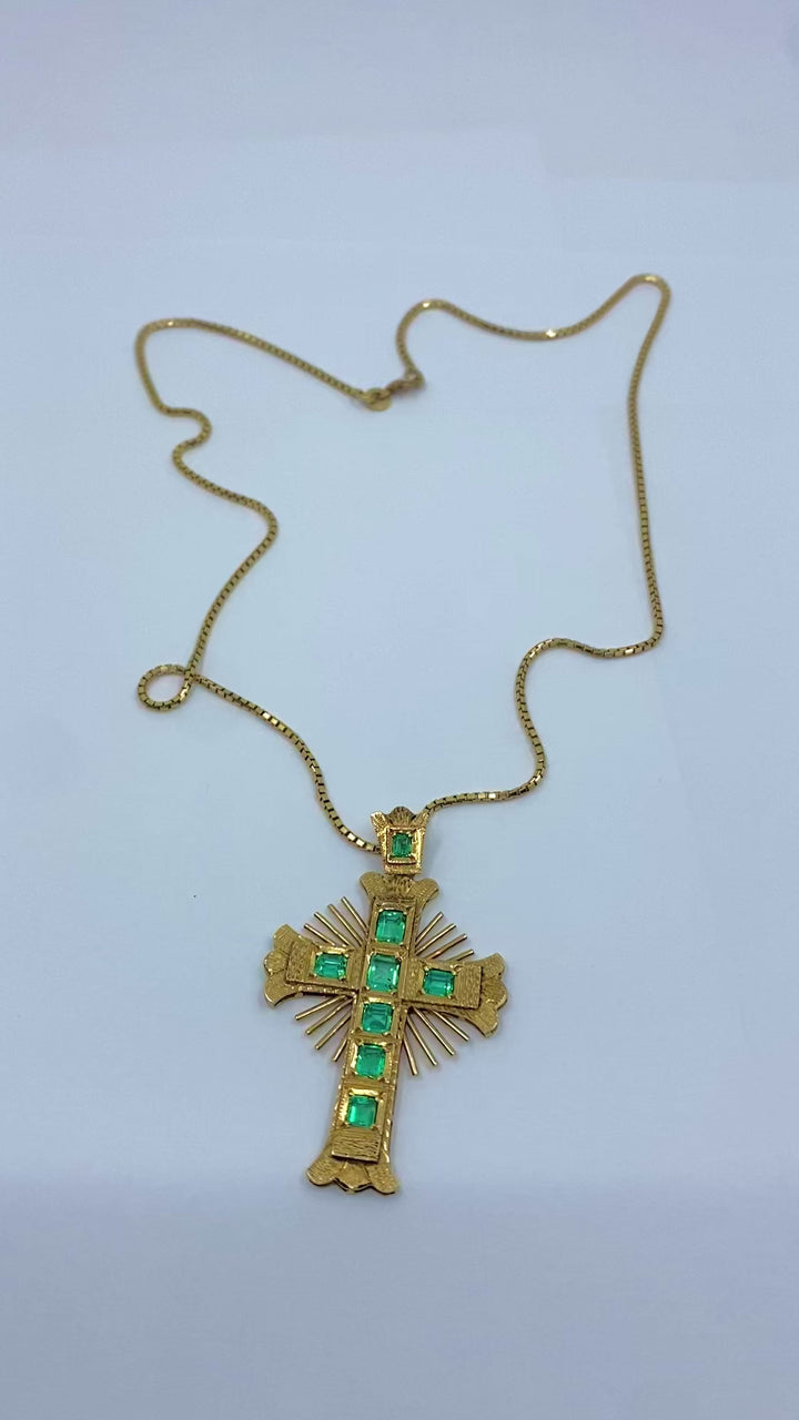 18k Gold Cross Pendant Emerald Vintage Italy