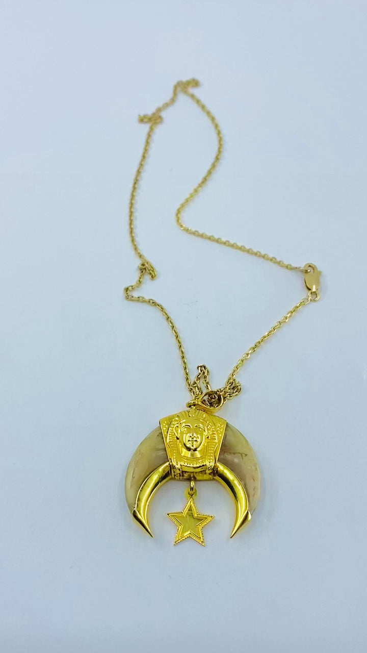 14k Gold Masonic Knight Templar Claw Pendant & 18k Gold Chain