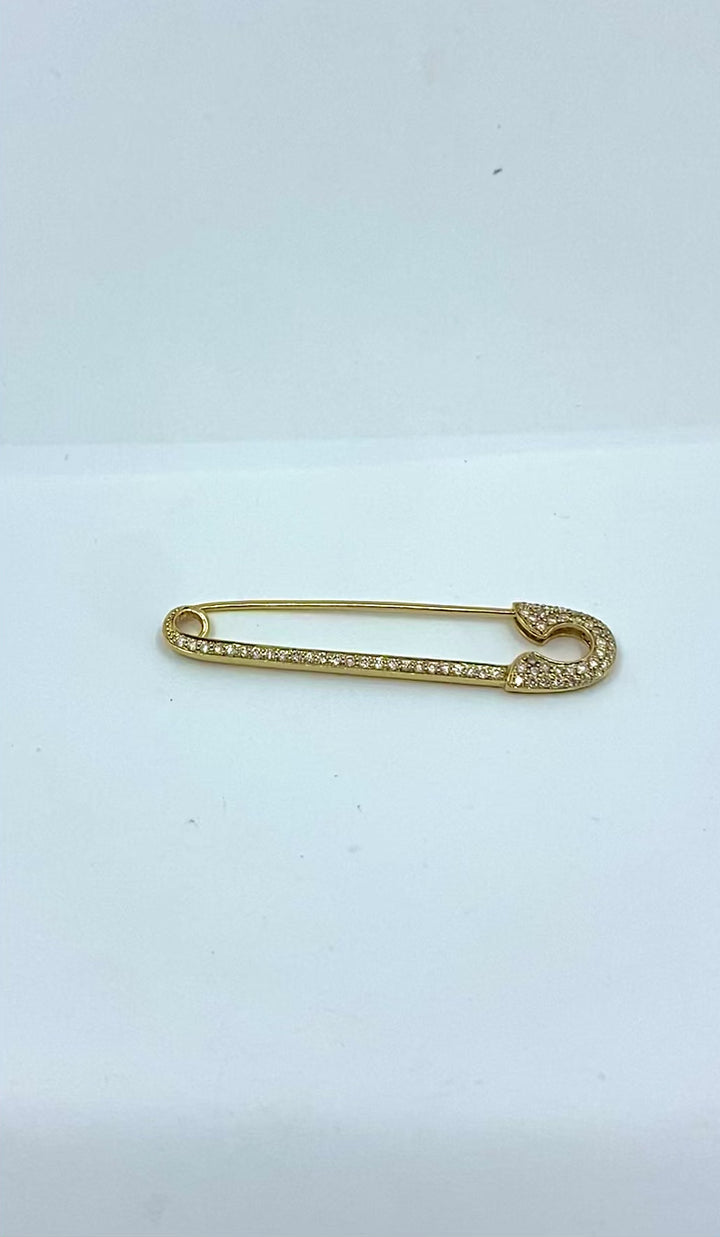 18k Gold Diamond Safety Pin Brooch