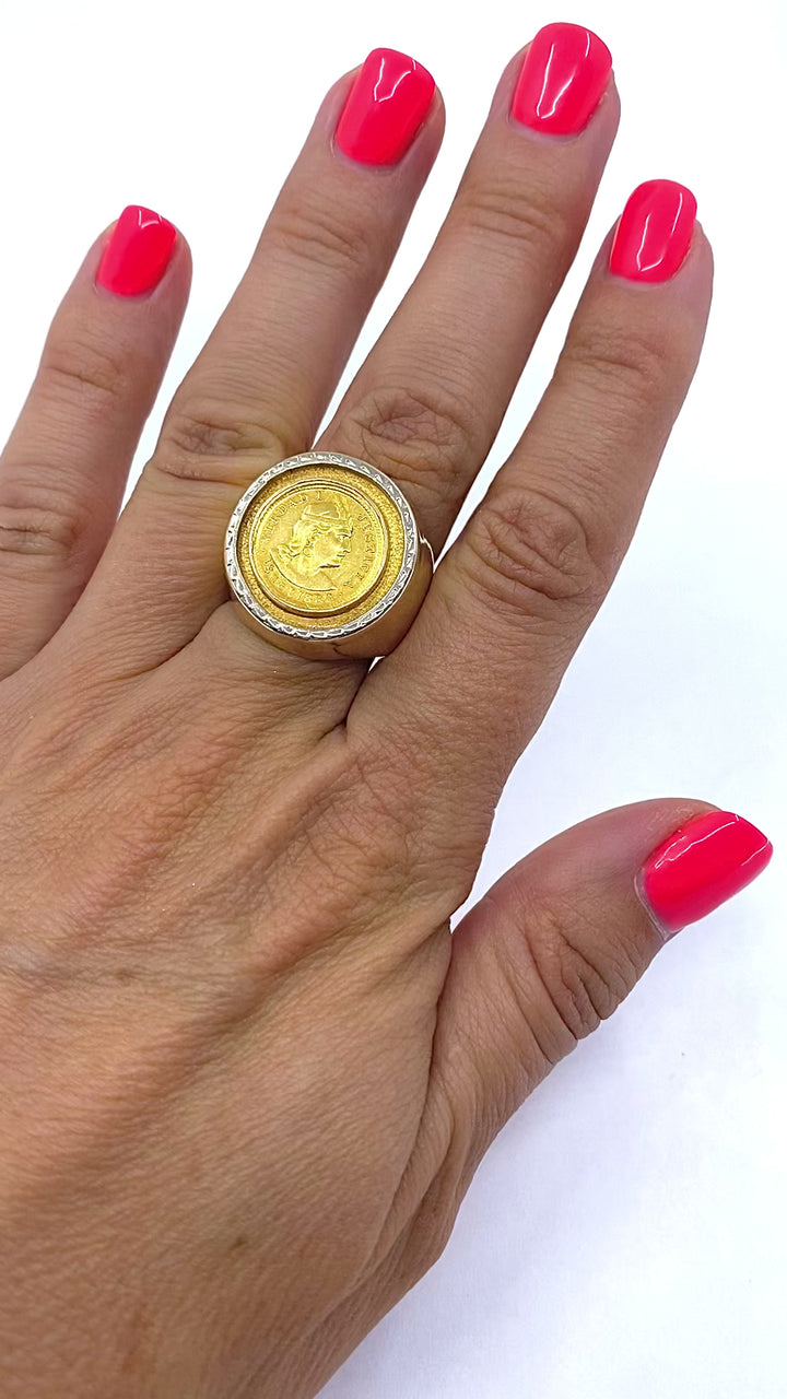 Vintage 18k Gold "Verdad I Justicia" Coin Ring