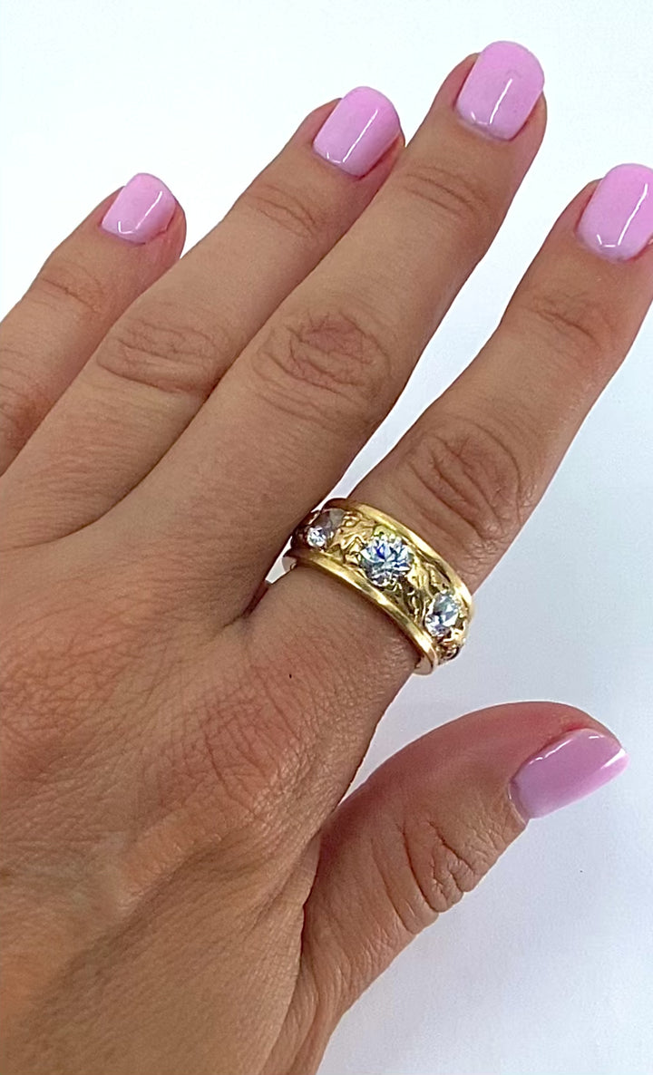 Vintage Diamond Band 14k Gold Leaf Motif Ring