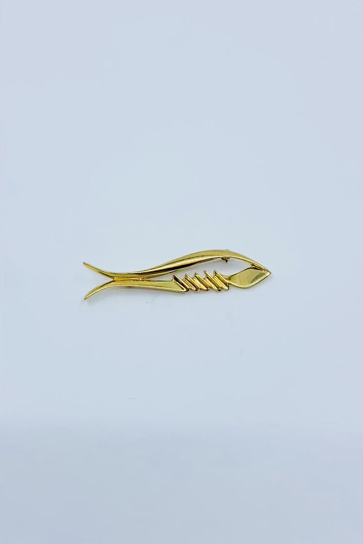 Tiffany & Co. Paloma Picasso Fish 18k Gold Brooch