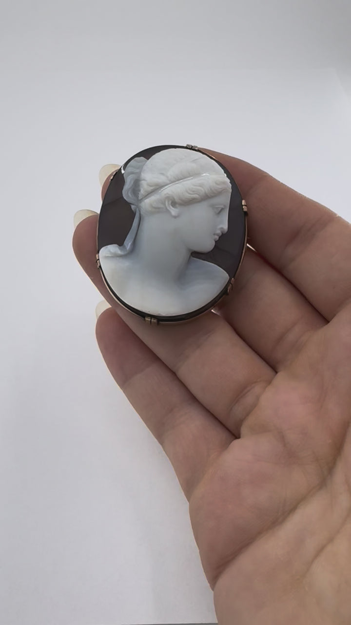 Antique 10K Gold Hardstone Agate Cameo Brooch Pin