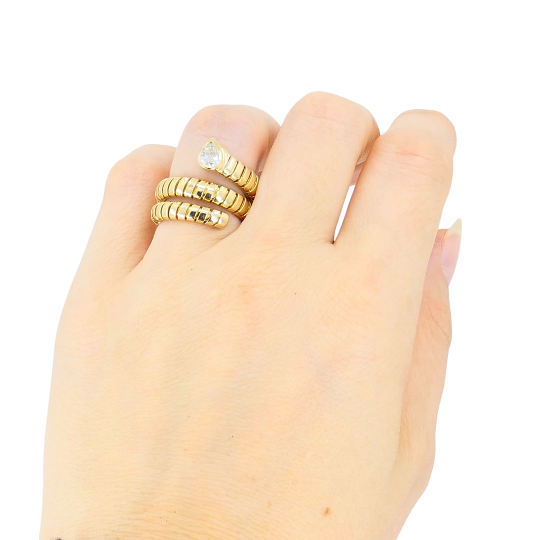 Vintage Bulgari Serpenti Tubogas 18k Gold Diamond Ring