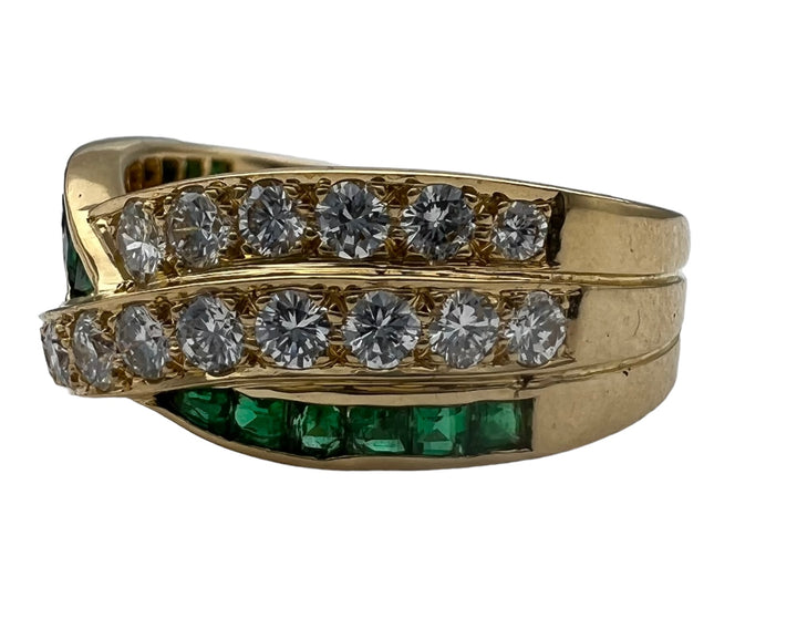 Van Cleef & Arpels Gemstone Gold Band