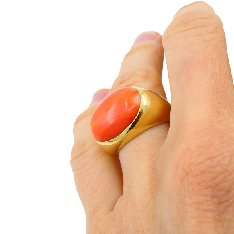 H. Stern Coral Ring 18k Gold Vintage Jewelry