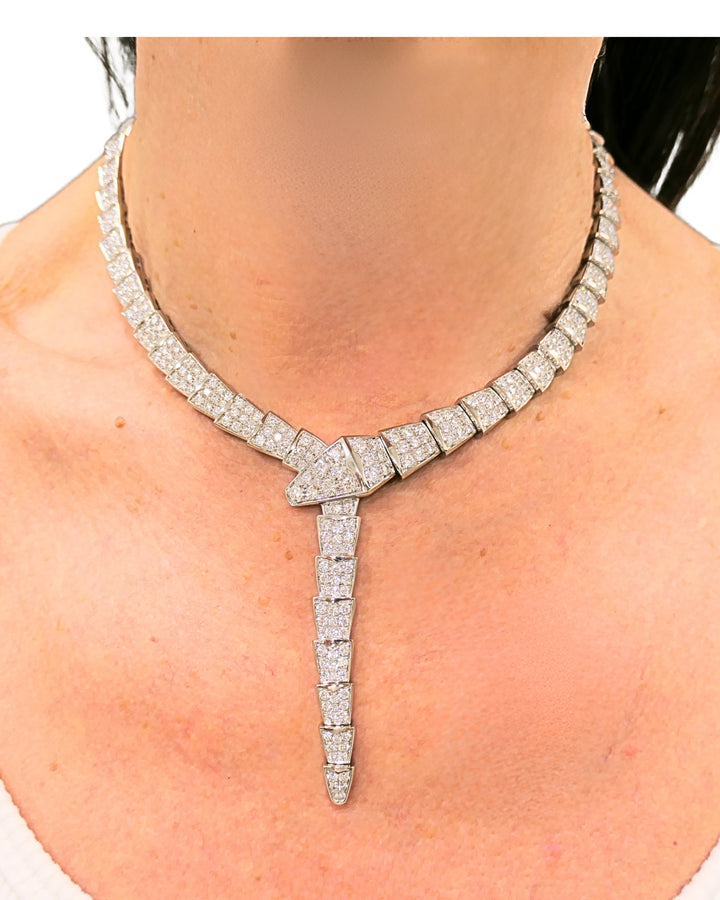 Bvlgari Bulgari Serpenti Viper Necklace 18k White Gold Diamond Drop Necklace Original Box