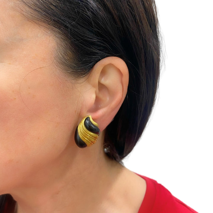 Henry Dunay 18k Gold Ebony Wood Clip-On Earrings, Vintage 1980s