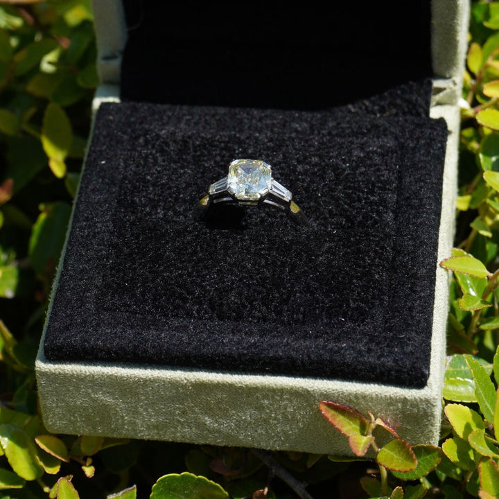 Van Cleef & Arpels Platinum Yellow Diamond 3 Stone Engagement Ring GIA
