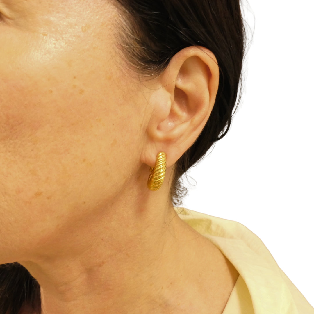 Boucheron Paris 18k Yellow Gold Hoop Earrings, Vintage Ribbed Hoop Earrings