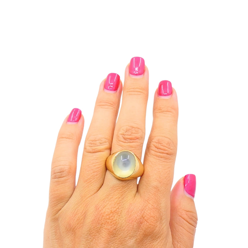 Vintage 14k Gold Moonstone Cabochon Ring