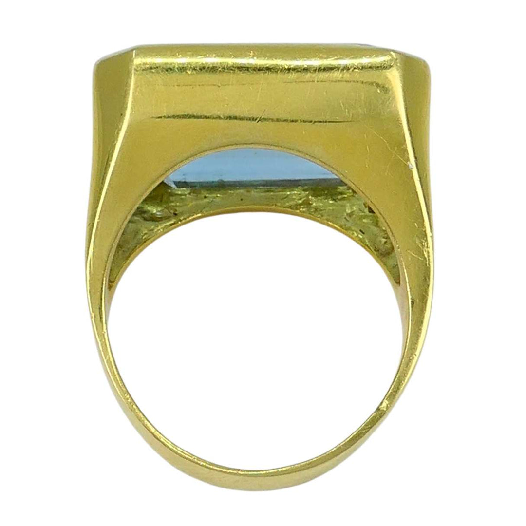 Vintage Aquamarine 18k Yellow Gold Cocktail Ring