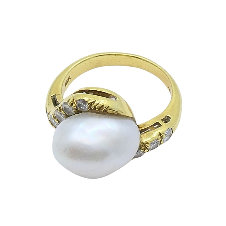 Vintage 18k Yellow Gold Baroque Pearl Diamond Ring
