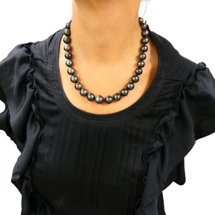 Tahitian Pearl Strand Necklace 14k Gold Clasp