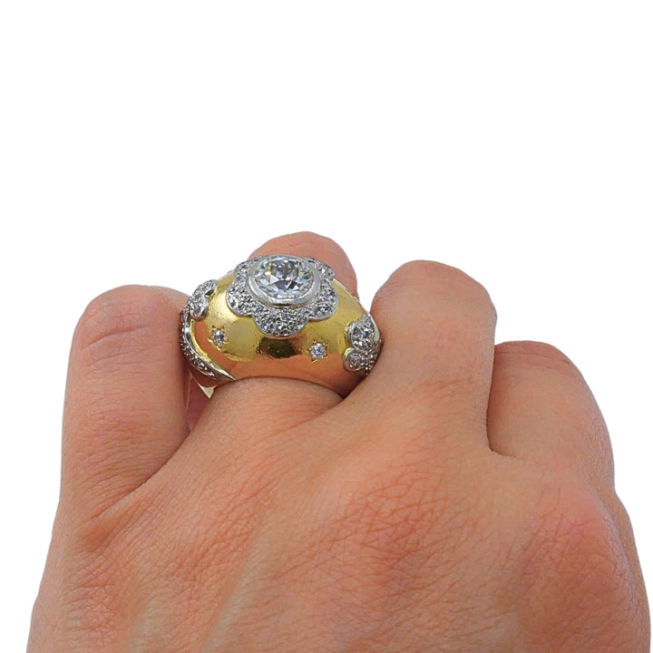 Vintage 18k Gold Diamond Floral Dome Ring
