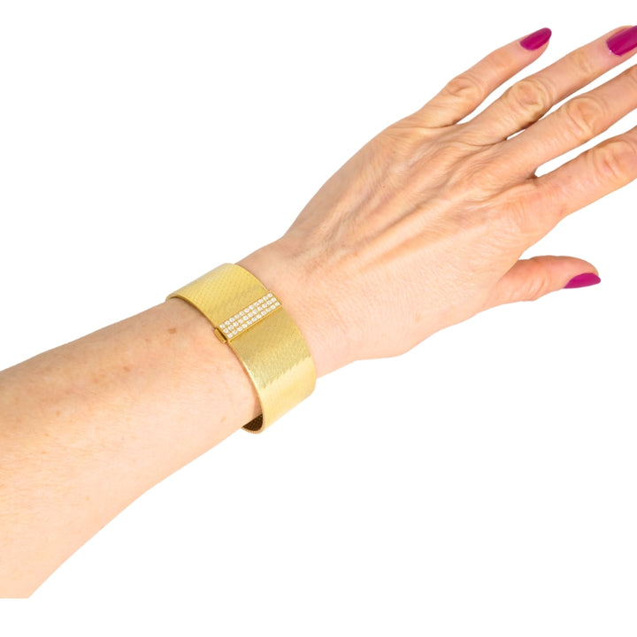Hermès Gold Diamond Bracelet 18k Scale Design Vintage Jewelry