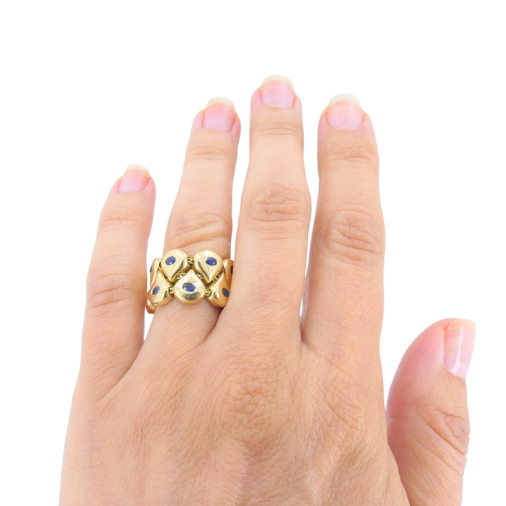 Chaumet Paris Tsouka 18k Gold Flexible Sapphire Teardrop Ring
