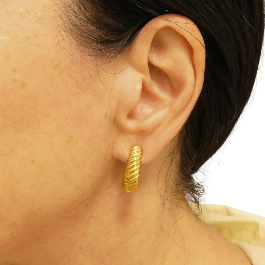 Boucheron Paris 18k Yellow Gold Hoop Earrings, Vintage Ribbed Hoop Earrings