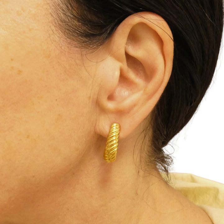 Boucheron Paris 18k Yellow Gold Hoop Earrings, Vintage Ribbed Hoop Earrings
