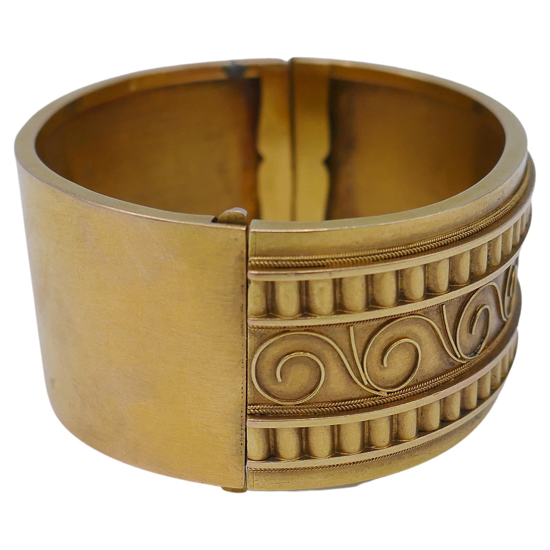 Antique Yellow Gold Hammered Fluted Bangle Bracelet