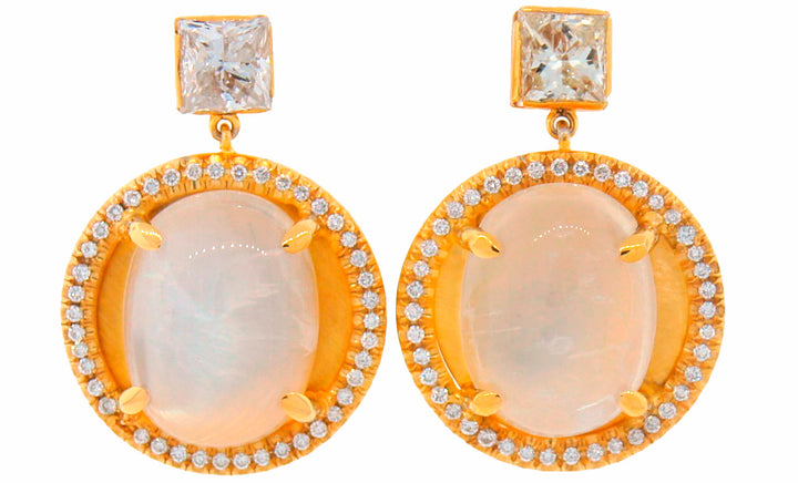 Vintage 14 karat Yellow Gold Earrings Moonstone Diamond